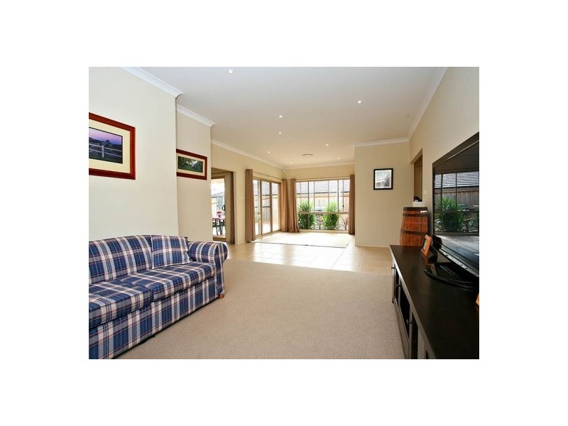 37 Benson Road, Beaumont Hills NSW 2155