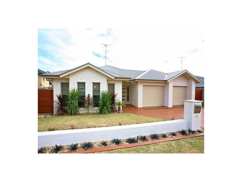 37 Benson Road, Beaumont Hills NSW 2155