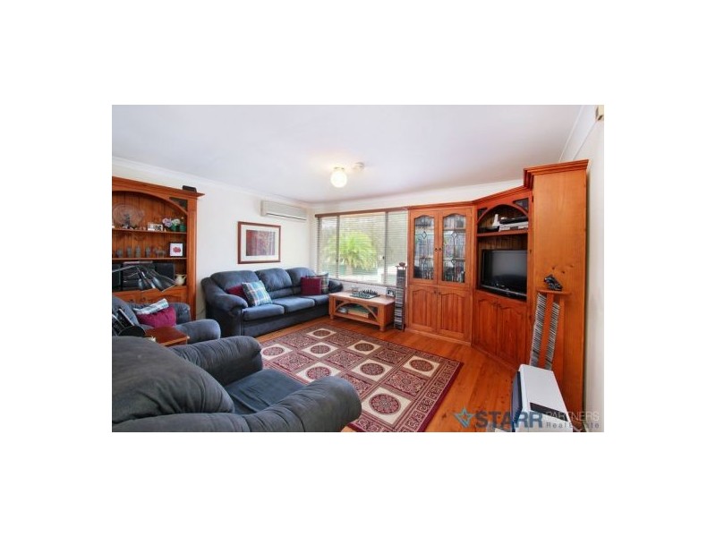 69 Faulkland Crescent, Kings Park NSW 2148