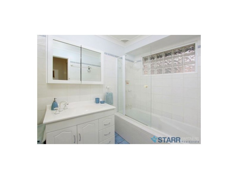 69 Faulkland Crescent, Kings Park NSW 2148