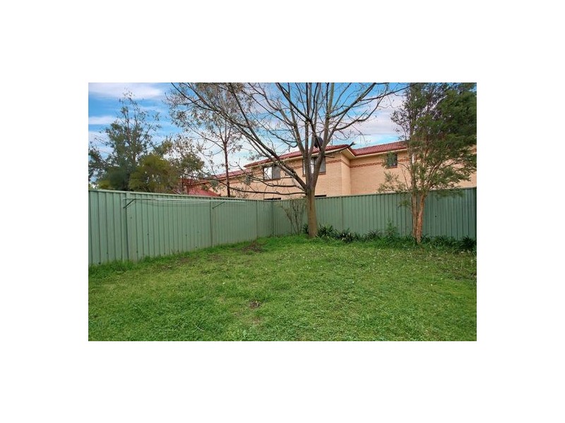 4/32 Lovegrove Drive, Quakers Hill NSW 2763