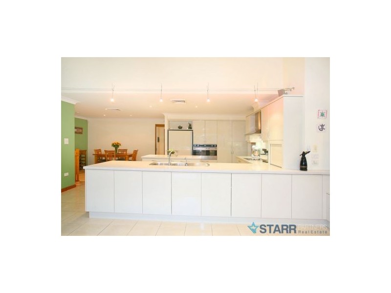 25 Glenrowan Ave, Kellyville NSW 2155