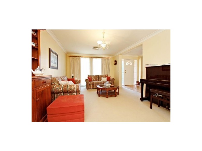 8 Kingdom Place, Kellyville NSW 2155