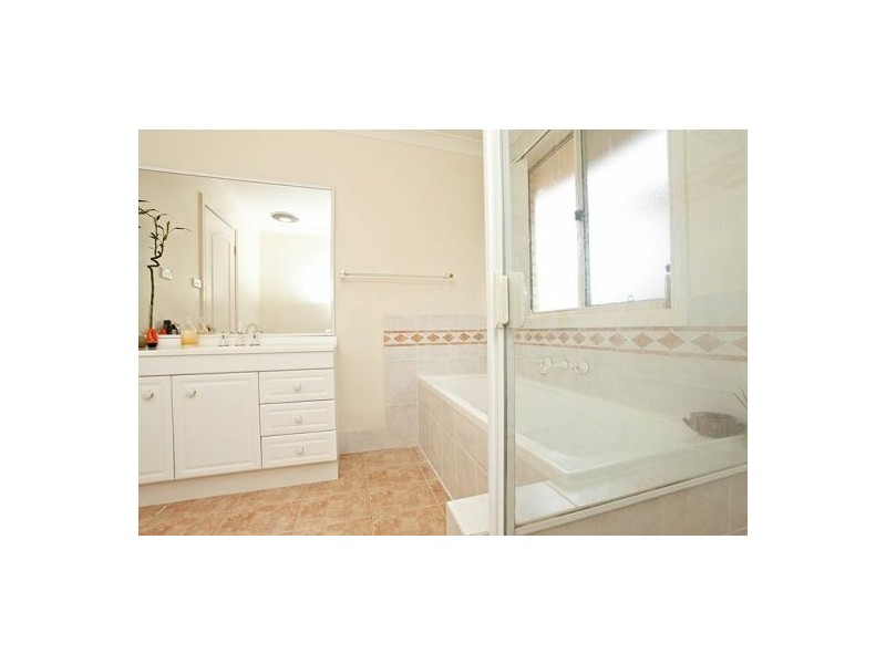 27 Langford Smith Close, Kellyville NSW 2155