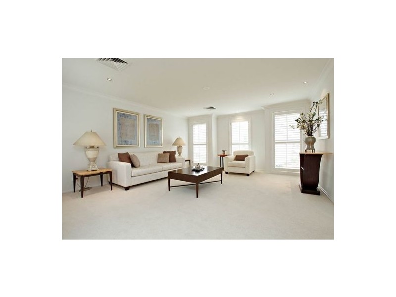 10 Indigo Avenue, Kellyville NSW 2155