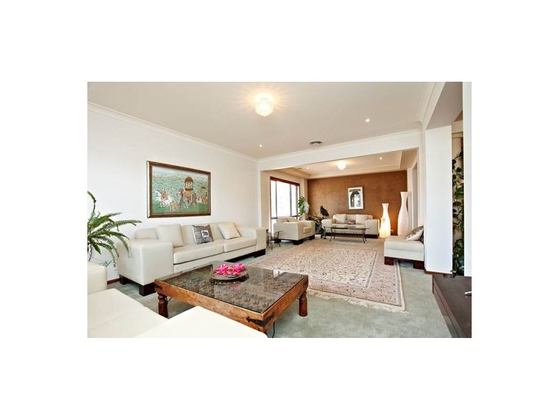 22 Tallowood Grove, Beaumont Hills NSW 2155