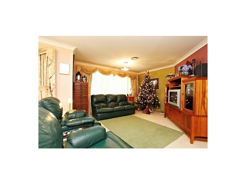 4 Persimmon Way, Glenwood NSW 2768