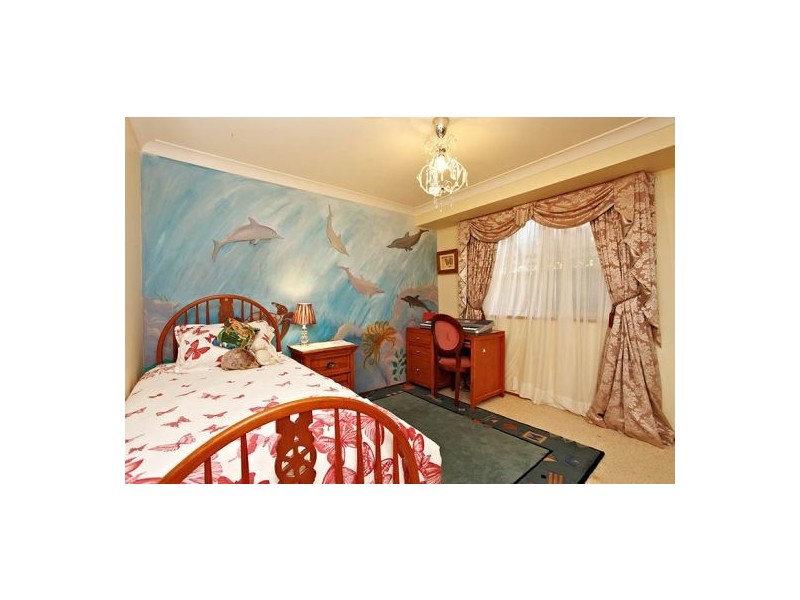 4 Persimmon Way, Glenwood NSW 2768