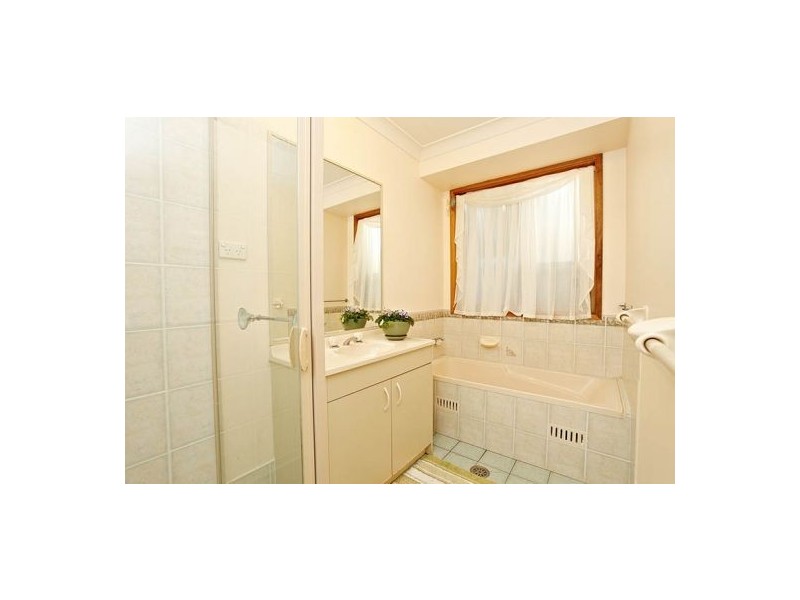 4 Persimmon Way, Glenwood NSW 2768