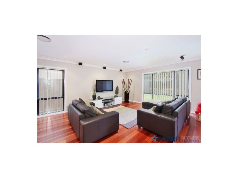 27 Minerva Crescent, Beaumont Hills NSW 2155