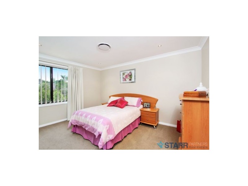 27 Minerva Crescent, Beaumont Hills NSW 2155