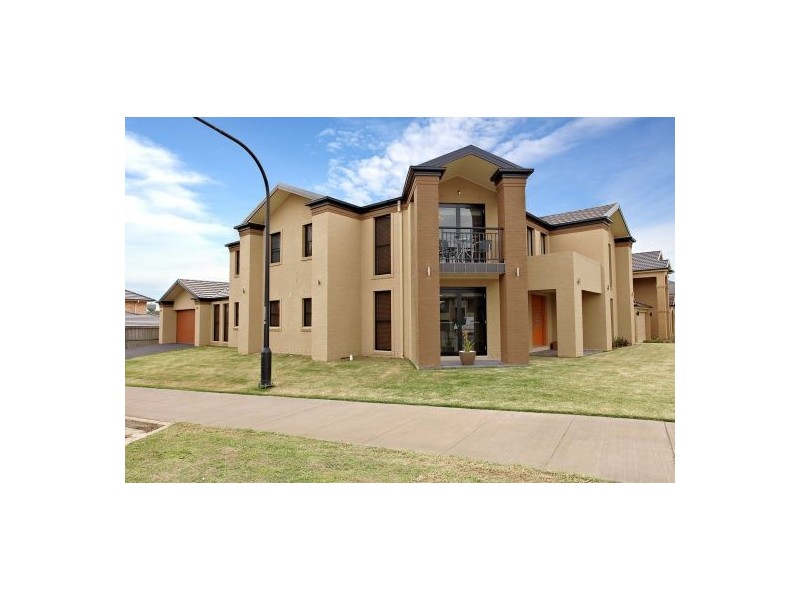 127 Perfection Ave, Stanhope Gardens NSW 2768