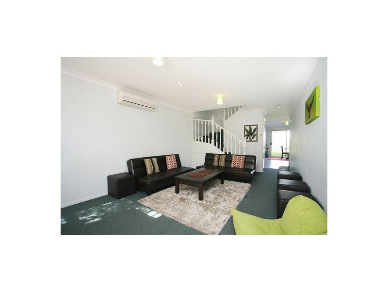 4/9 Stanbury Place, Quakers Hill NSW 2763