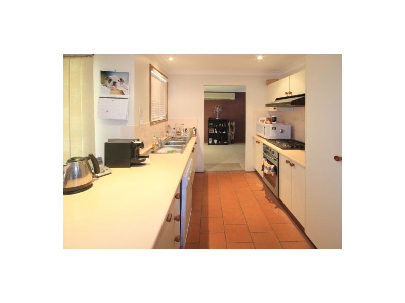 6 Denton Grove, Quakers Hill NSW 2763