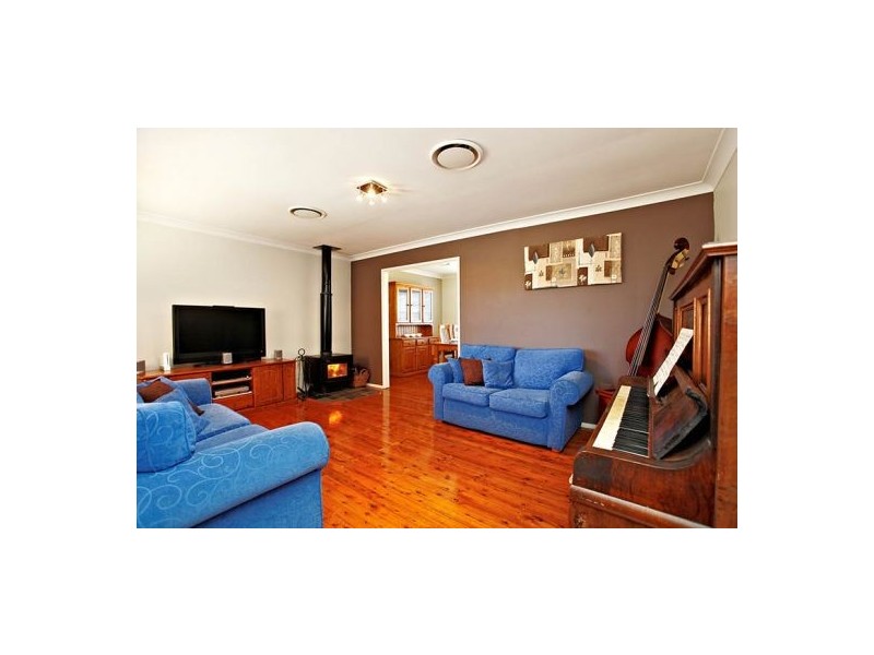 23 Warrimoo Drive, Quakers Hill NSW 2763