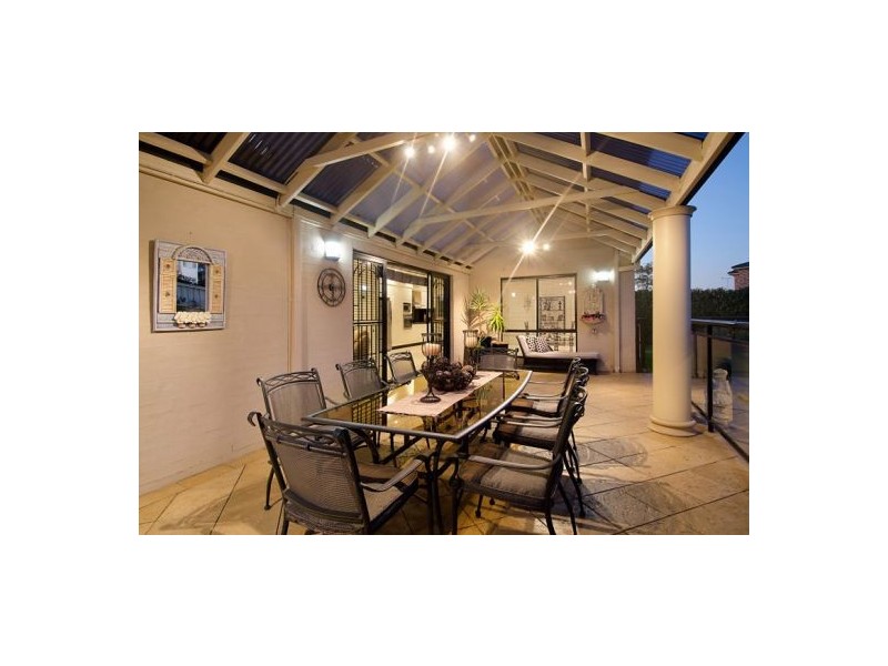 10 Emlyn Place, Beaumont Hills NSW 2155