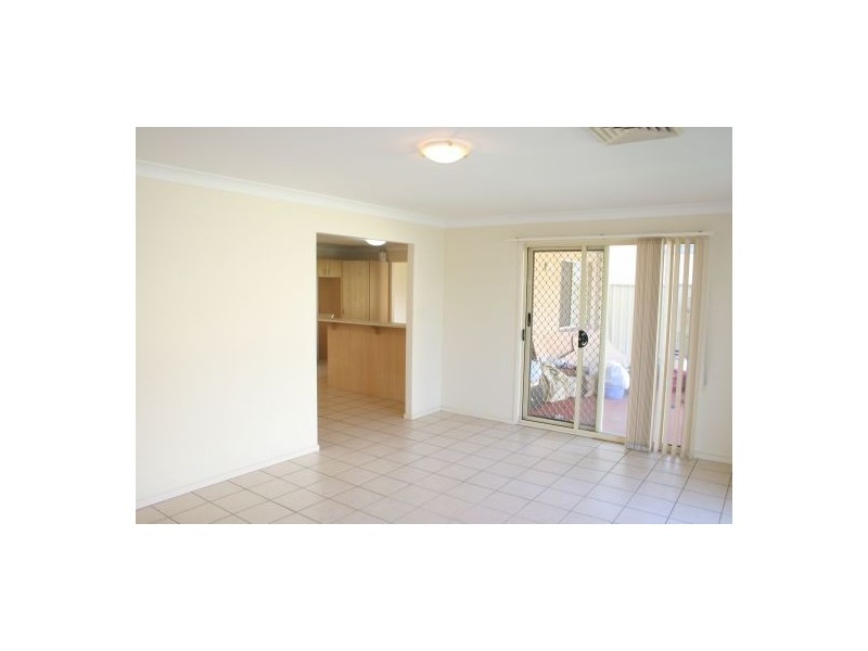 8 Tomko Grove, Parklea NSW 2768