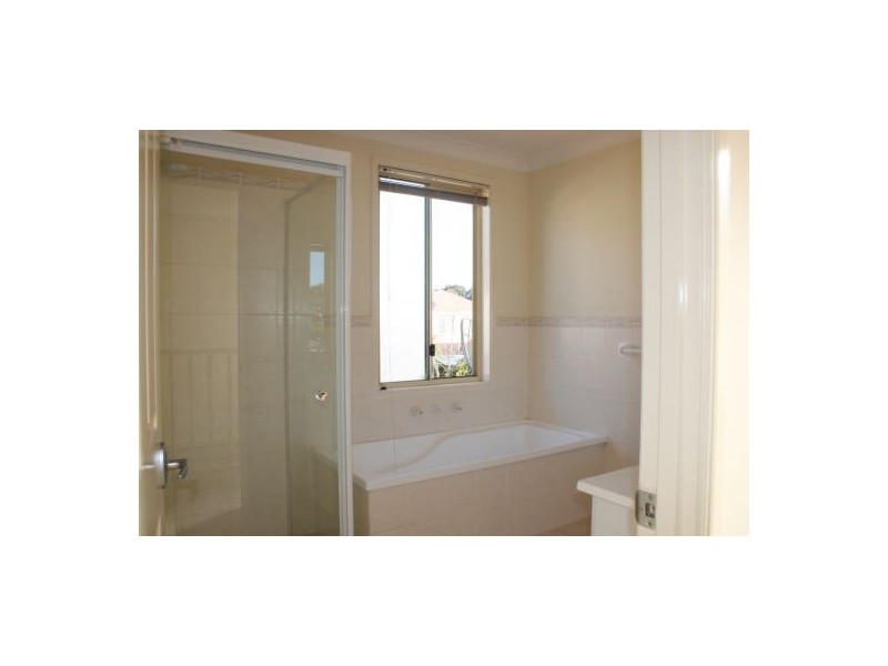 8 Tomko Grove, Parklea NSW 2768