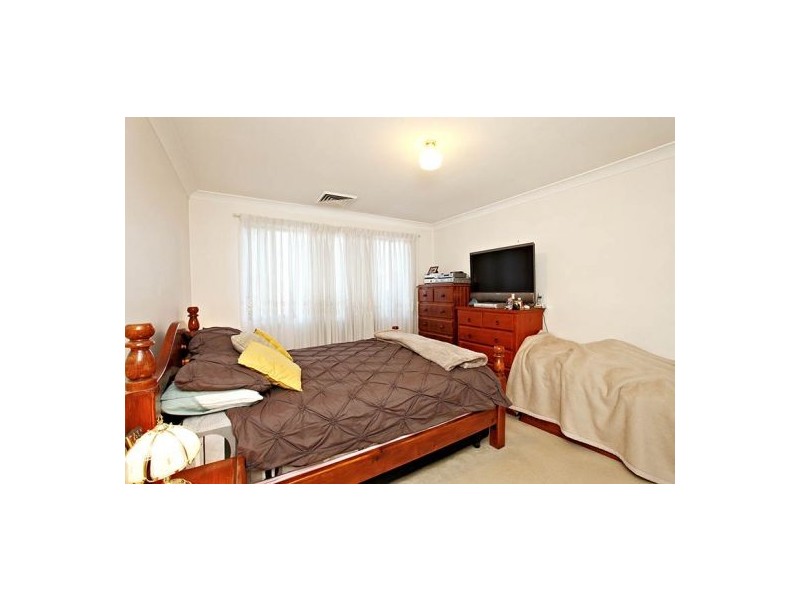 19 Ipswich Ave, Glenwood NSW 2768