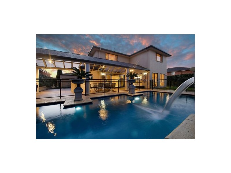 10 Emlyn Place, Beaumont Hills NSW 2155