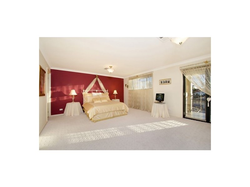 10 Emlyn Place, Beaumont Hills NSW 2155