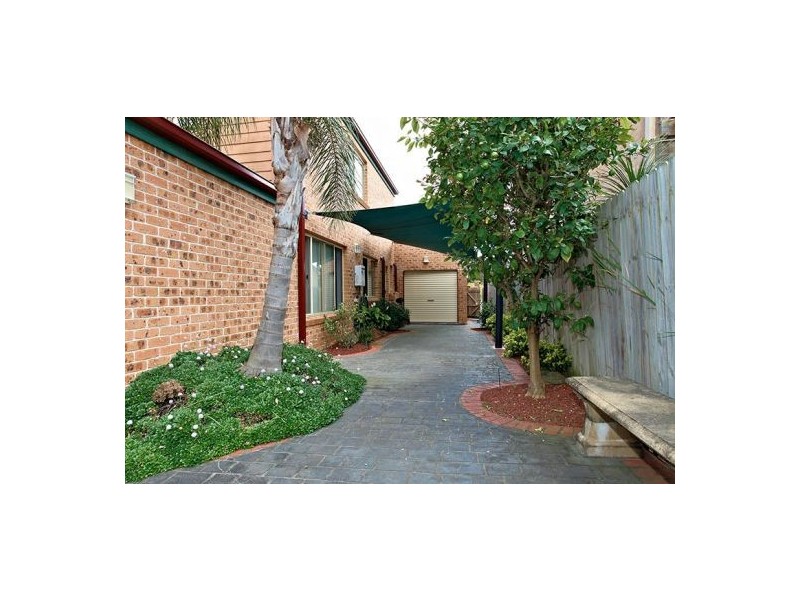 6 Mazari Grove, Stanhope Gardens NSW 2768