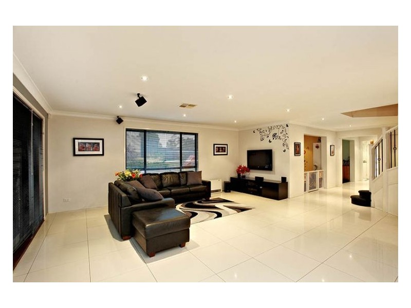 12 Ranleigh Circuit, Kellyville Ridge NSW 2155