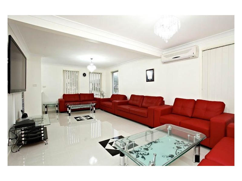 5 Giles Place, Plumpton NSW 2761