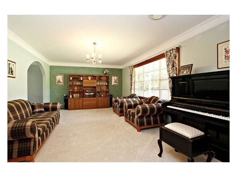 5  White Place, Castle Hill NSW 2154