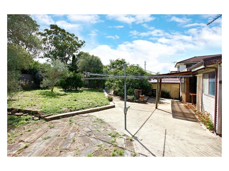 7 Charlton Road, Lalor Park NSW 2147