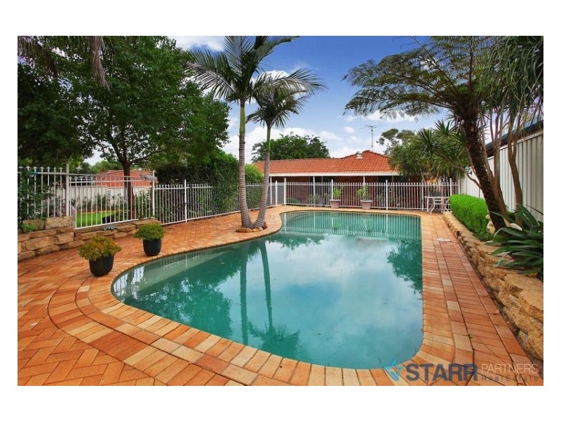 6 Errol Place, Quakers Hill NSW 2763