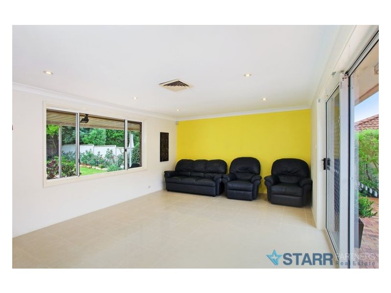 6 Errol Place, Quakers Hill NSW 2763