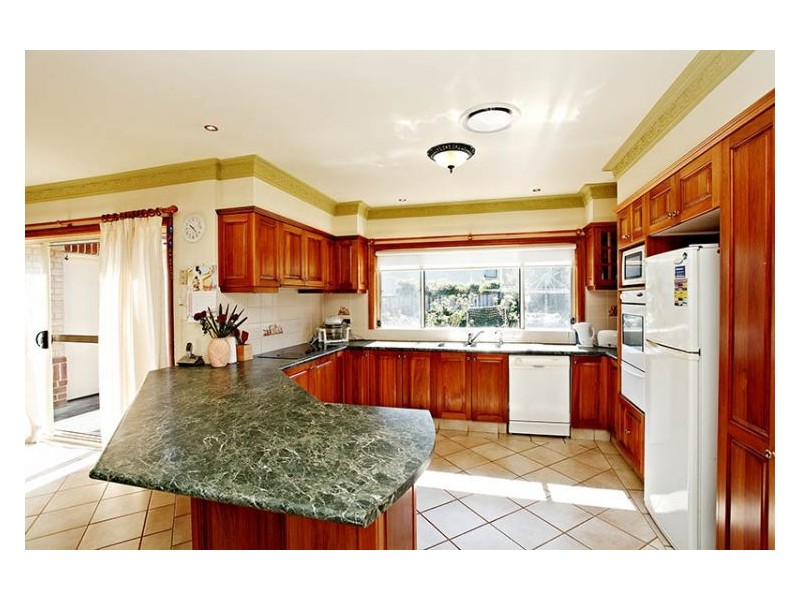 11 Strachan Court, Kellyville NSW 2155