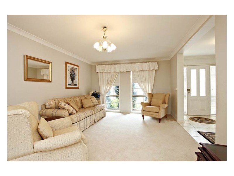 12 Macquarie Ave, Kellyville NSW 2155