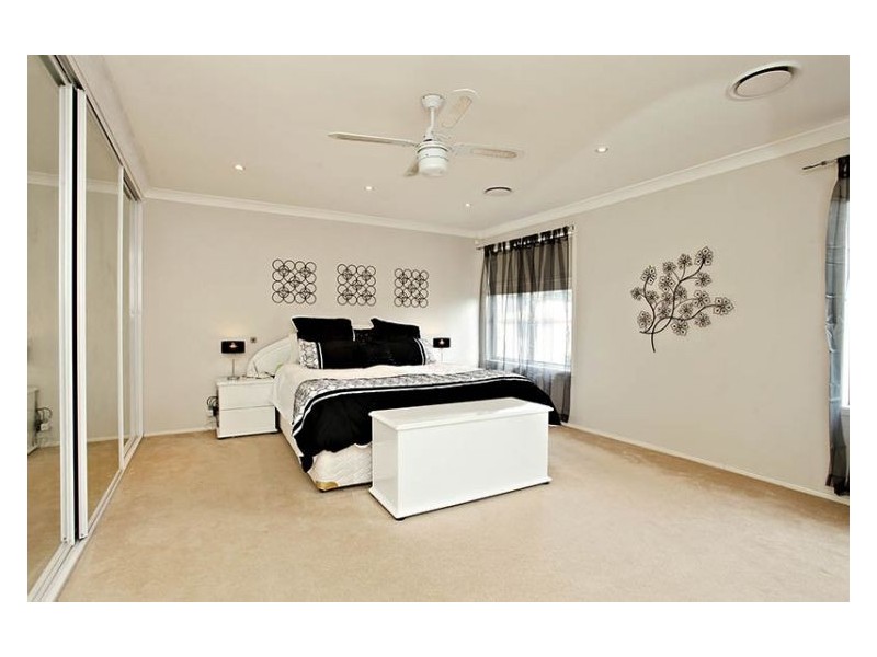 12 Macquarie Ave, Kellyville NSW 2155