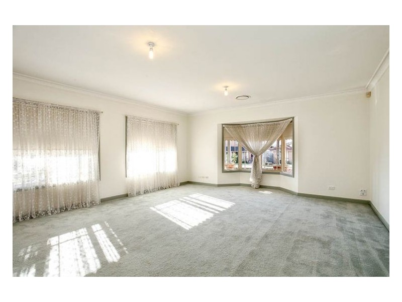 1 Olive Lee Street, Quakers Hill NSW 2763