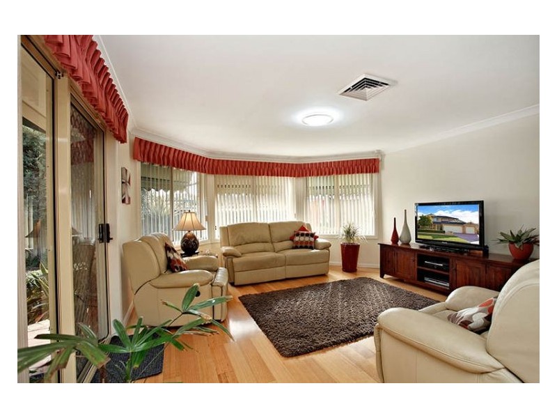 74 Beaumont Drive, Beaumont Hills NSW 2155