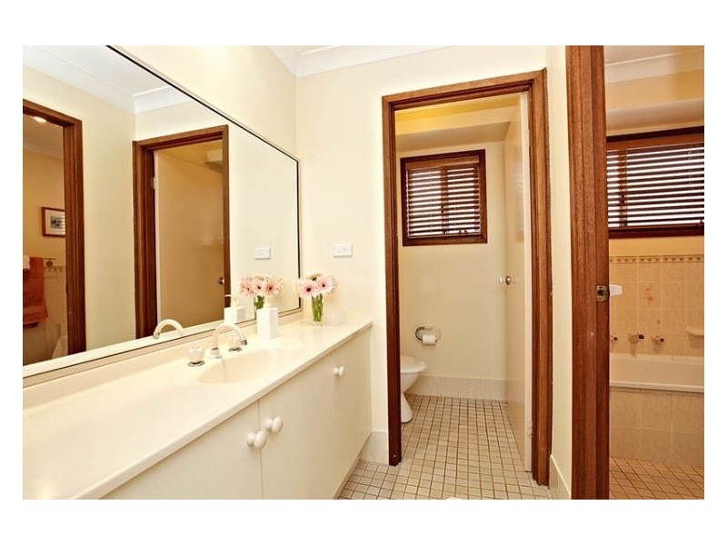 57 Summerfield Ave, Quakers Hill NSW 2763