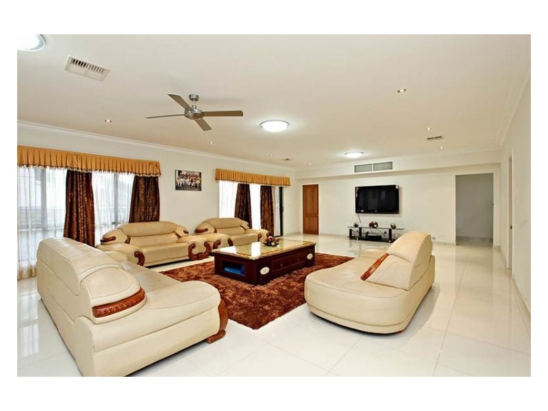 55 Benson Road, Beaumont Hills NSW 2155