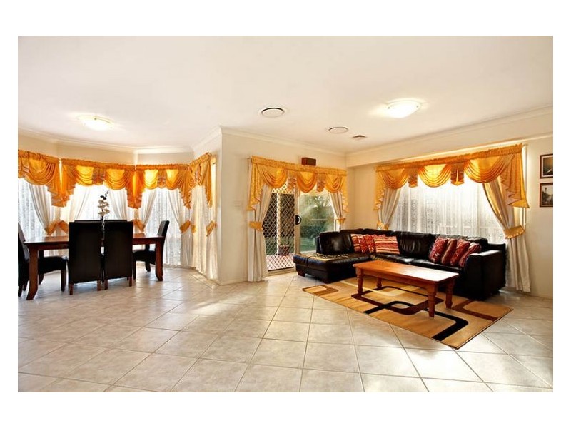 10 Patya Circuit, Kellyville NSW 2155