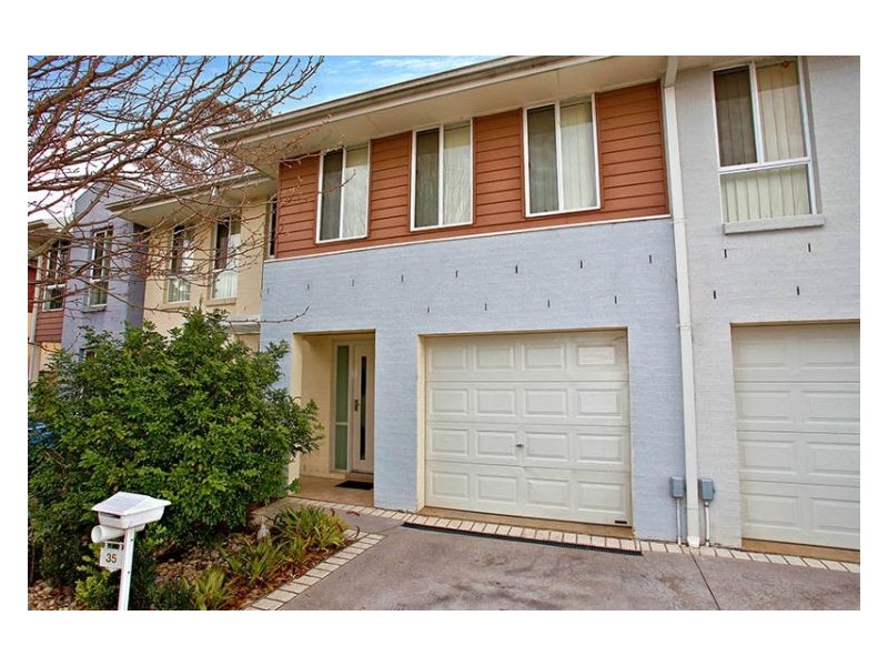 35 Tree Top Circuit, Quakers Hill NSW 2763