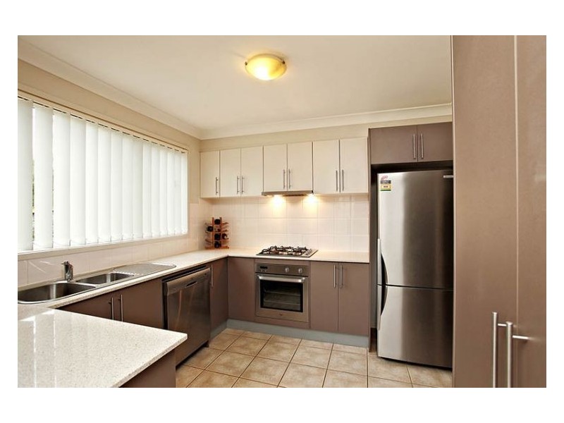 35 Tree Top Circuit, Quakers Hill NSW 2763