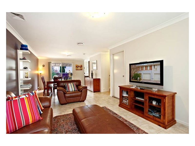 35 Tree Top Circuit, Quakers Hill NSW 2763