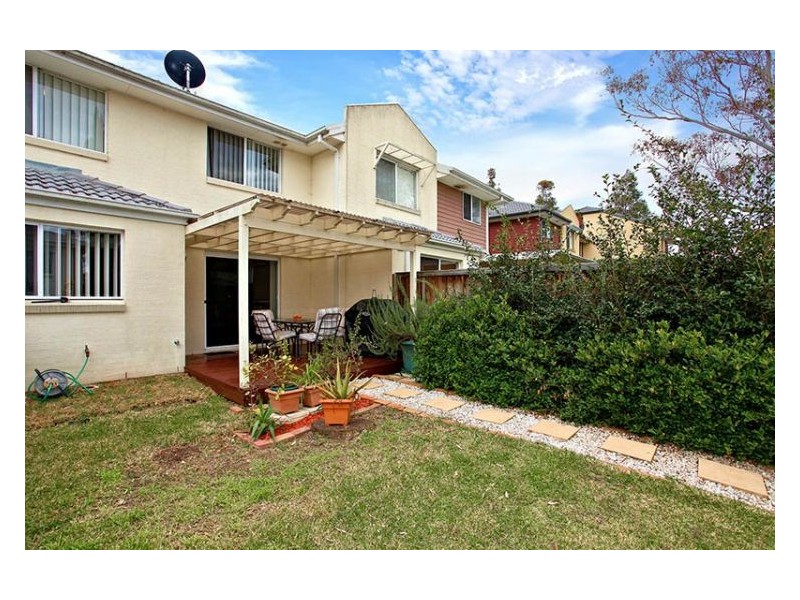 35 Tree Top Circuit, Quakers Hill NSW 2763