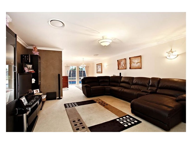 1 Lucas Circuit, Kellyville NSW 2155