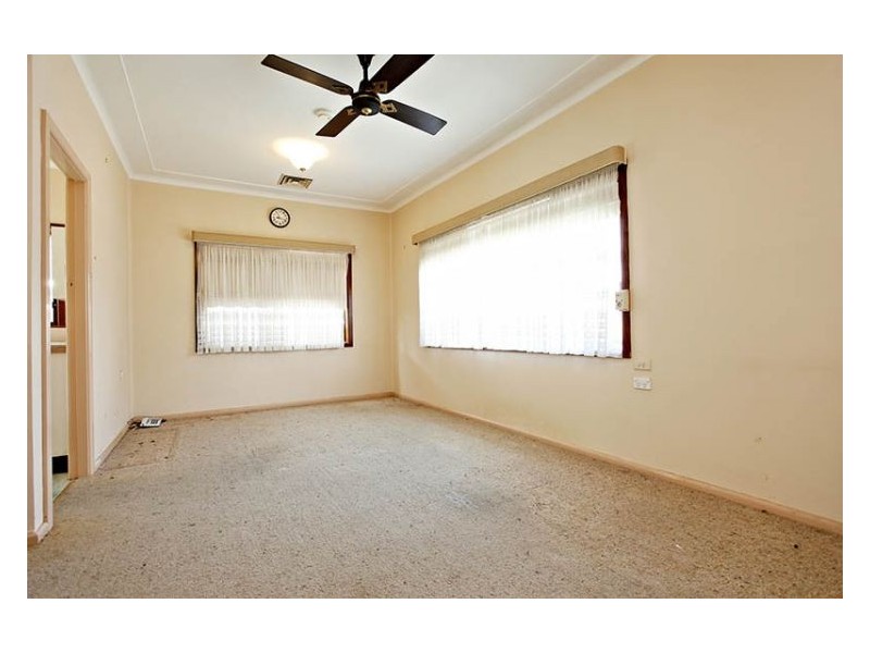 19 Omaroo Ave, Doonside NSW 2767