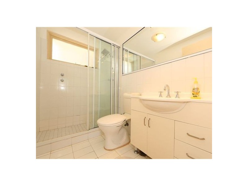 34/17 East Crescent Street, Mcmahons Point NSW 2060