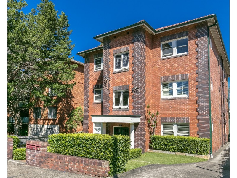 2/26 Brierley Street, Mosman NSW 2088