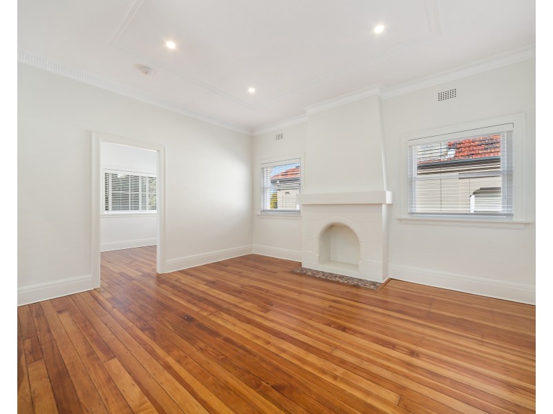 8/23a Barry Street, Neutral Bay NSW 2089