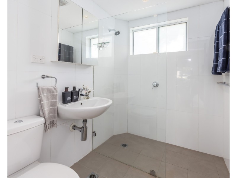 2/1 Robertson Lane, Kirribilli NSW 2061